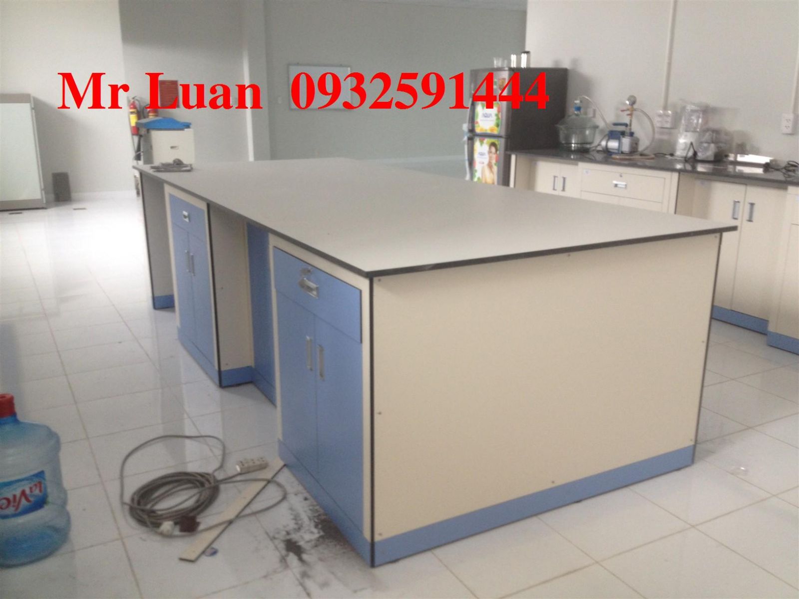 Bàn thí nghiệm Lâm Nguyễn